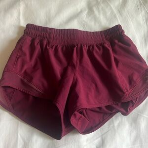 Lululemon Size 4 Hotty Hot Shorts 2.5 inches - maroon color
